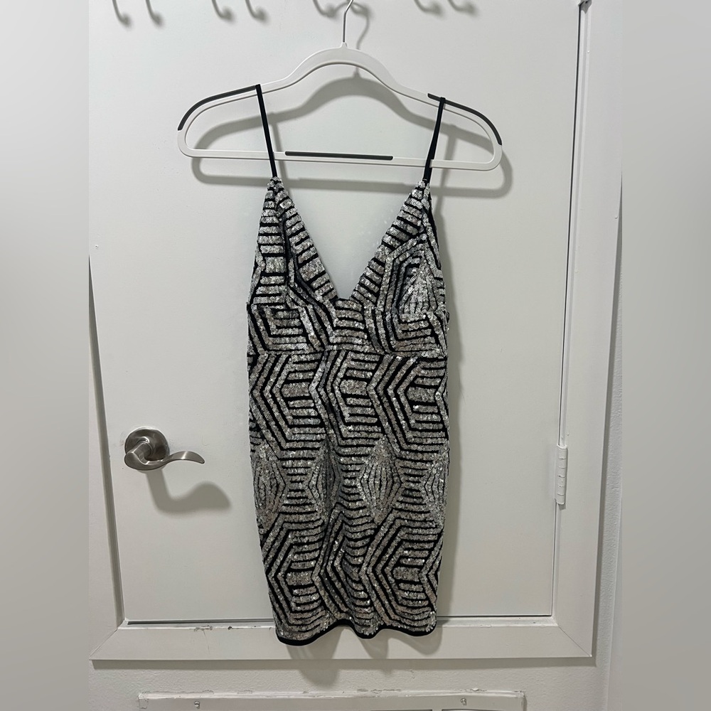 Elegant Black and Silver Geometric Dress